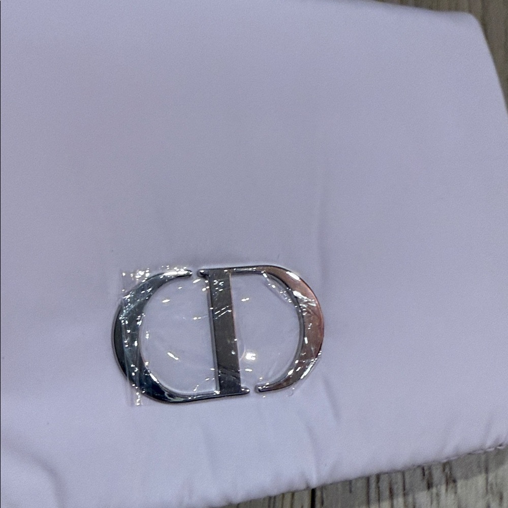 Dior Soft Pink Clutch with Silver Logo - Picture 6 of 7